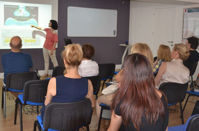 Centro de rehabilitación neurológica Madrid - Escuela para familias